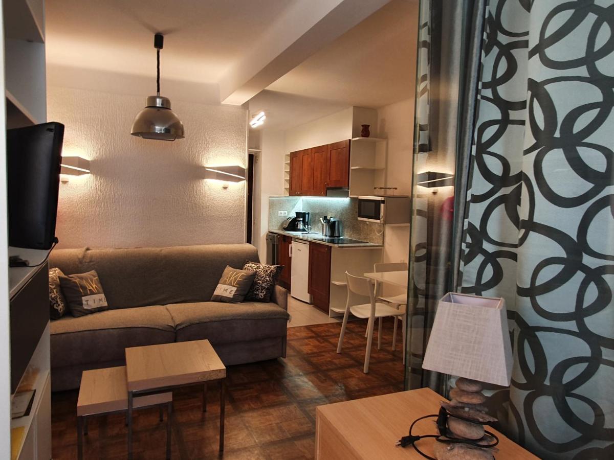 Apartamentos Grifovacances Tres Estrelles Club Pas De La Casa Luaran gambar